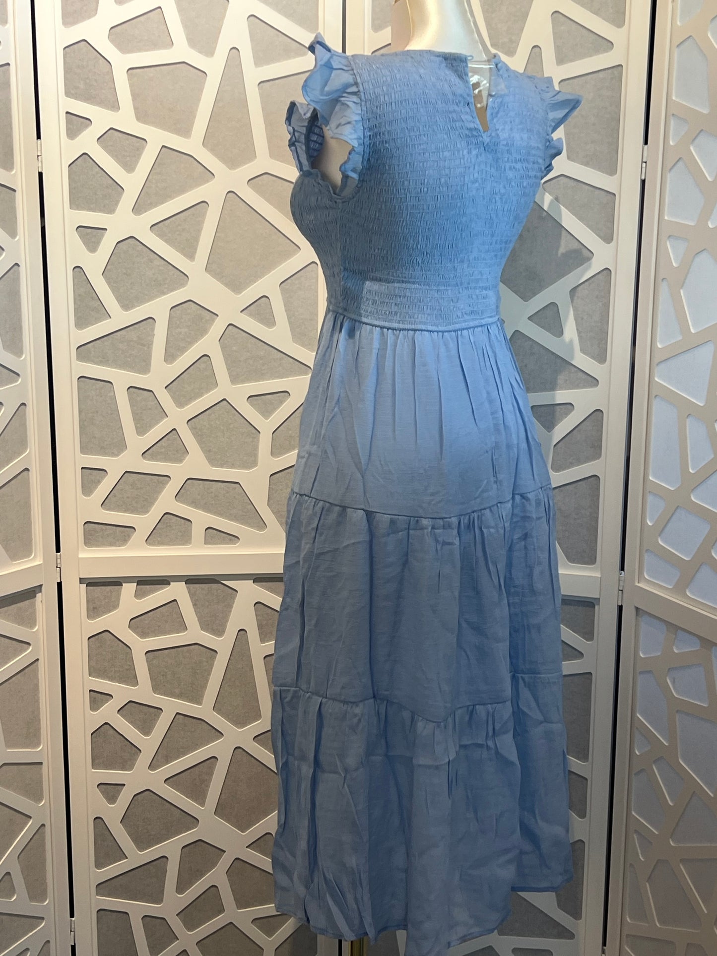 TIERED SMOCKED SHORT SLEEVE MIDI DRESS