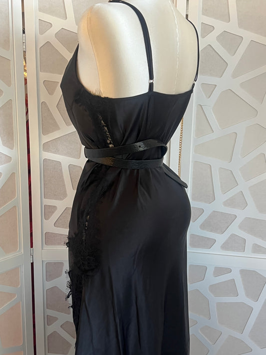 LACE MIDI DRESS
