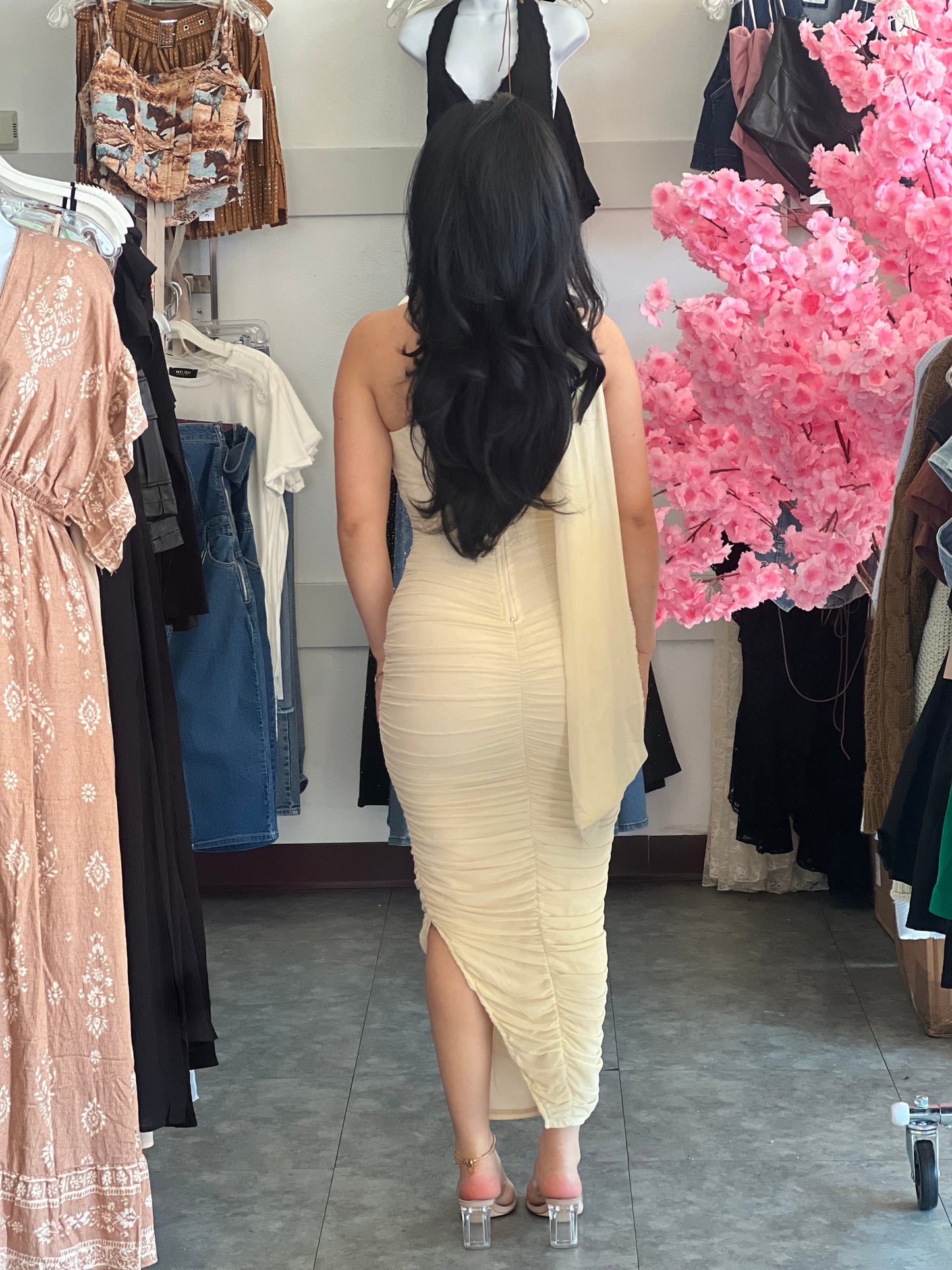 LUXE MESH ASYMMETRIC MOCK
NECK WITH BACK DRAPED RUCHED
BODYCON SLITTED MIDI DRESS