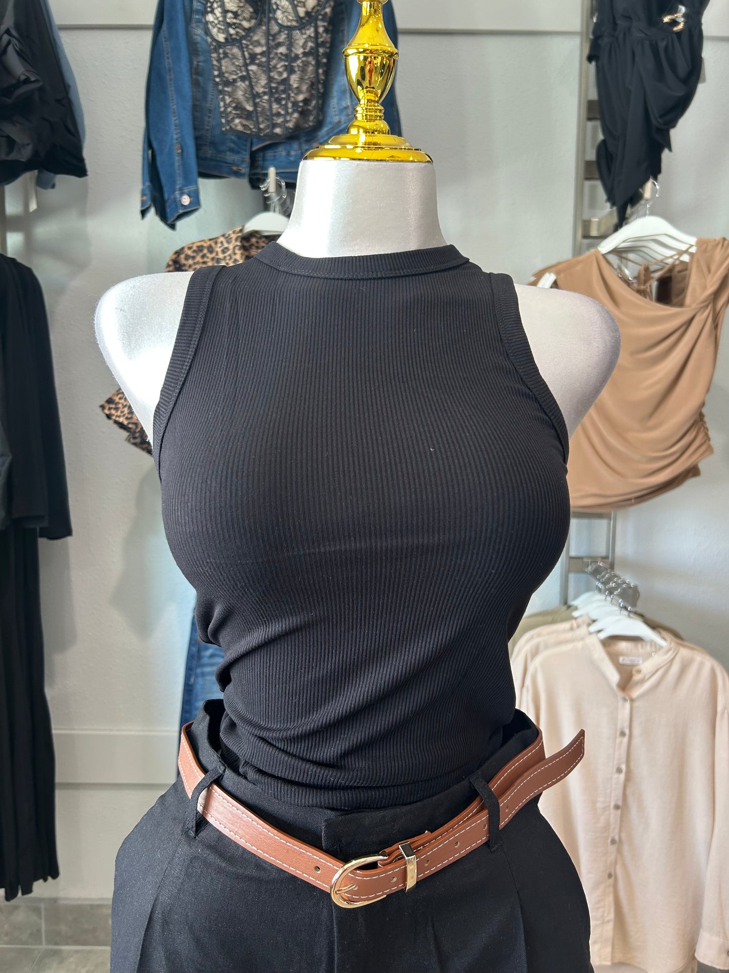 Sleeveless crew neck knit top