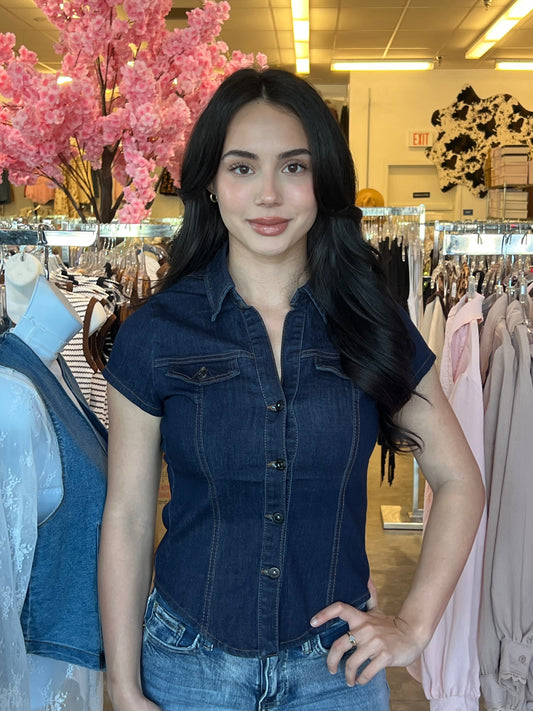 SHORT SLEEVE BUTTON UP DENIM TOP