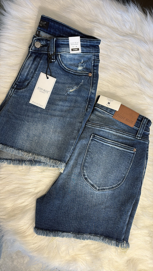 JUDY BLUE V-front Shorts W Shield Pockets