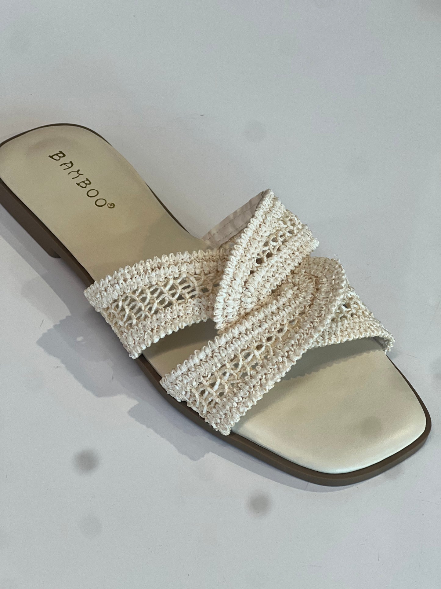 CONQUER SANDALS