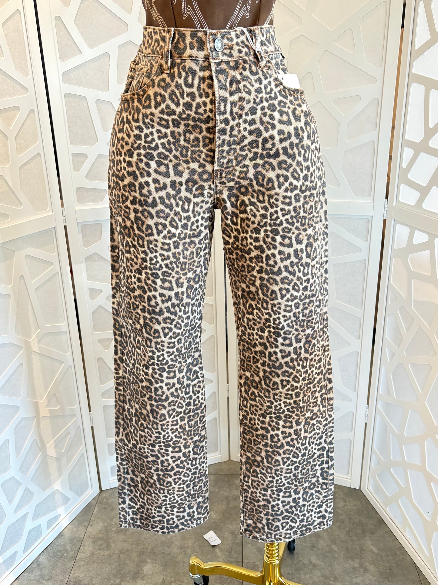 CELLO BRAND SUPER HIGH RISE DAD JEANS