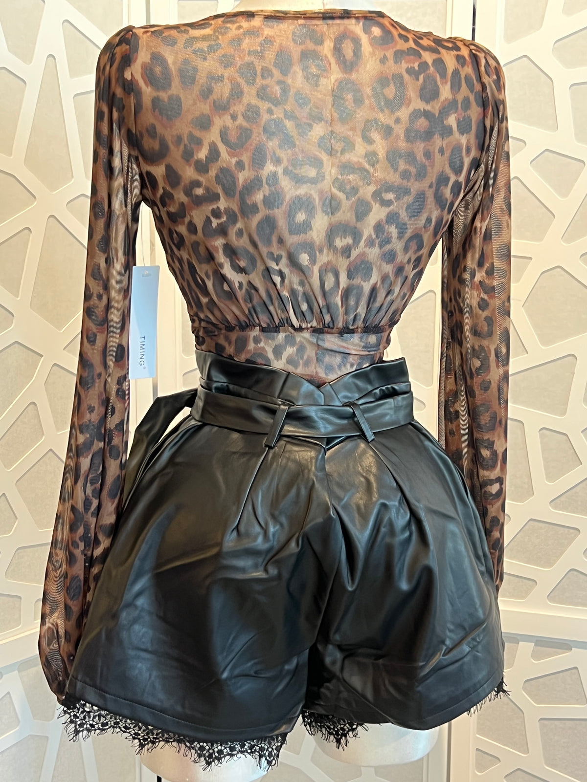 LEOPARD SHEER TOP