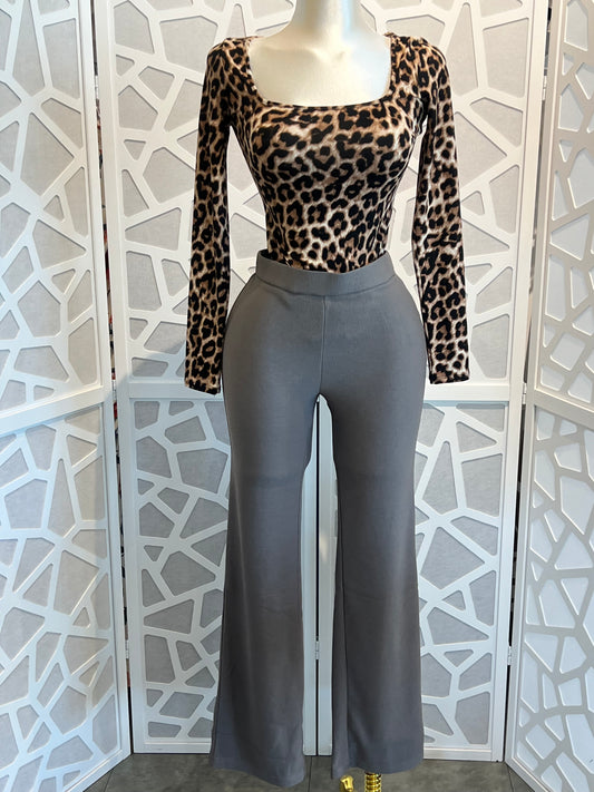 STRAIGHT LEG PANTS
