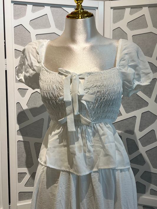 FRONT TIE DETAIL PUFF SLEEVE SMOCKED TOP