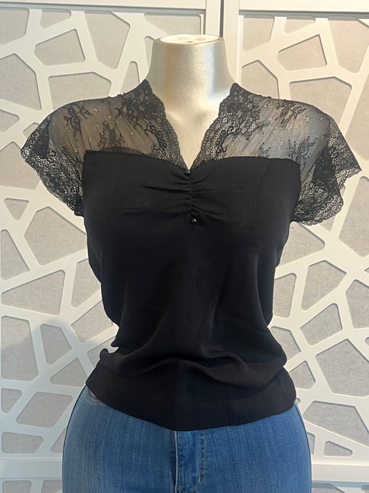 LACE DETAIL TOP