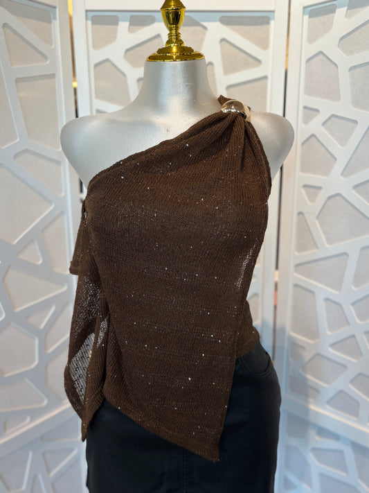 Angelina one shoulder detail top