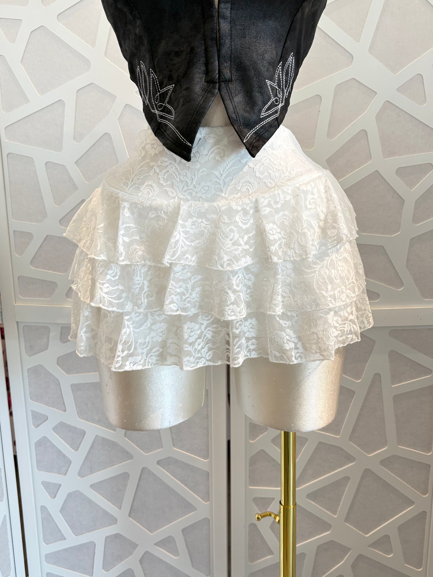 Flower lace skort