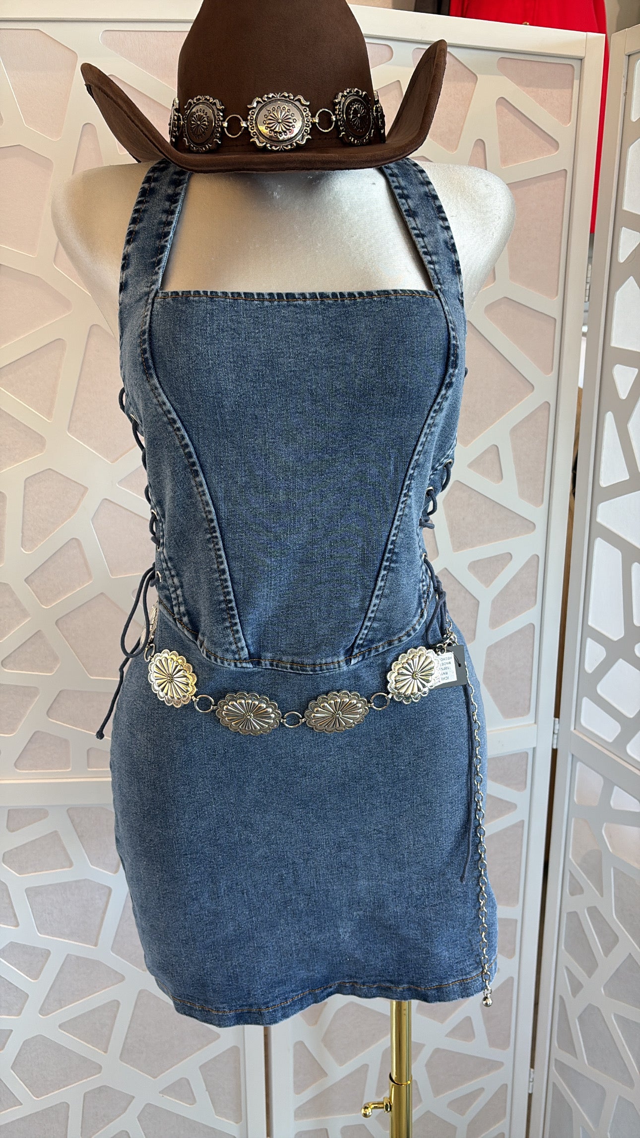Des denim halter mini dress