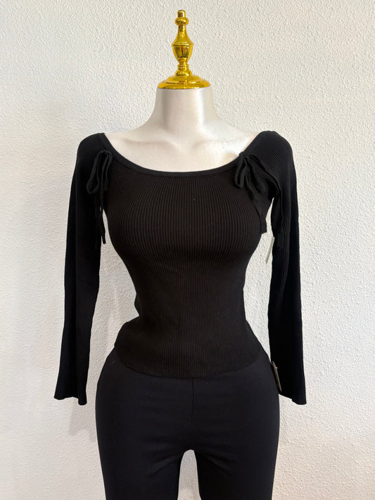 Bow detail top