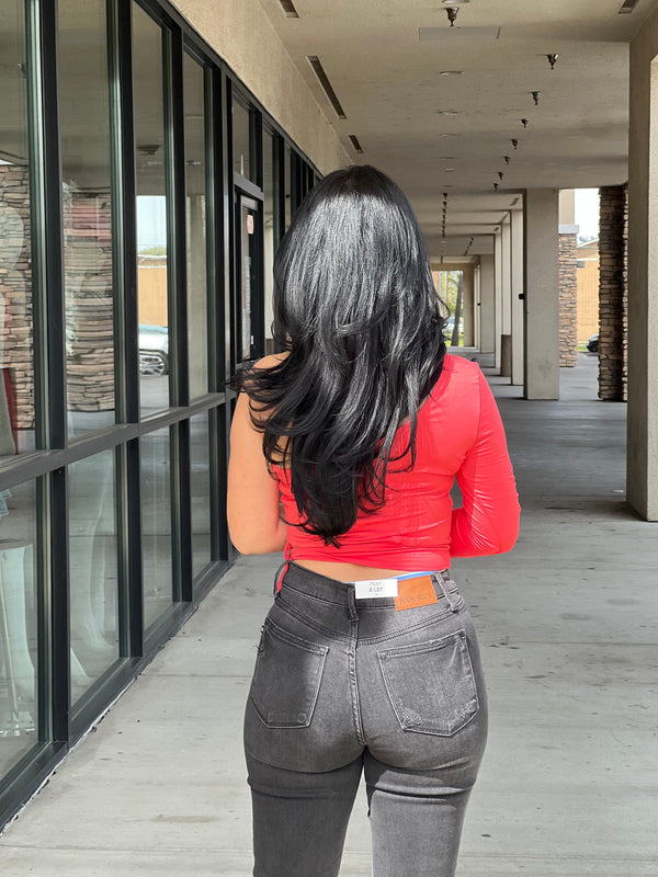 BELLA ONE SLEEVE TOP