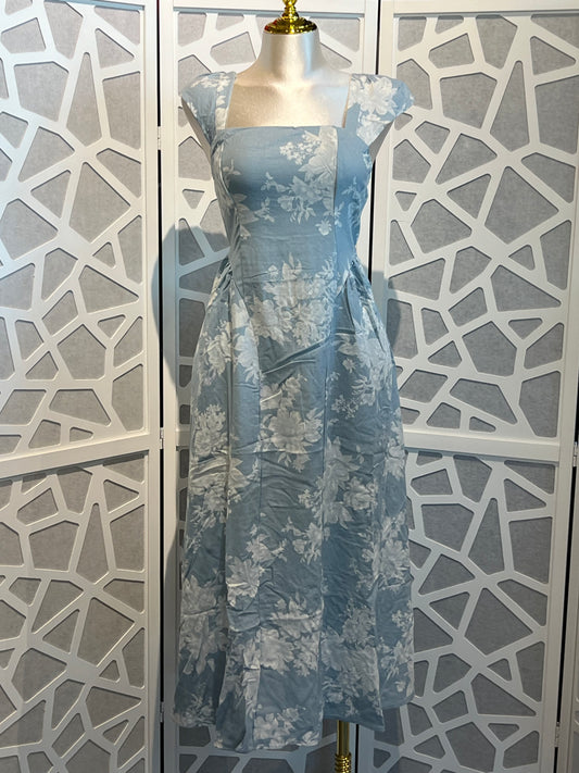 Floral Square Neck Bell Sleeve
Midi Dress