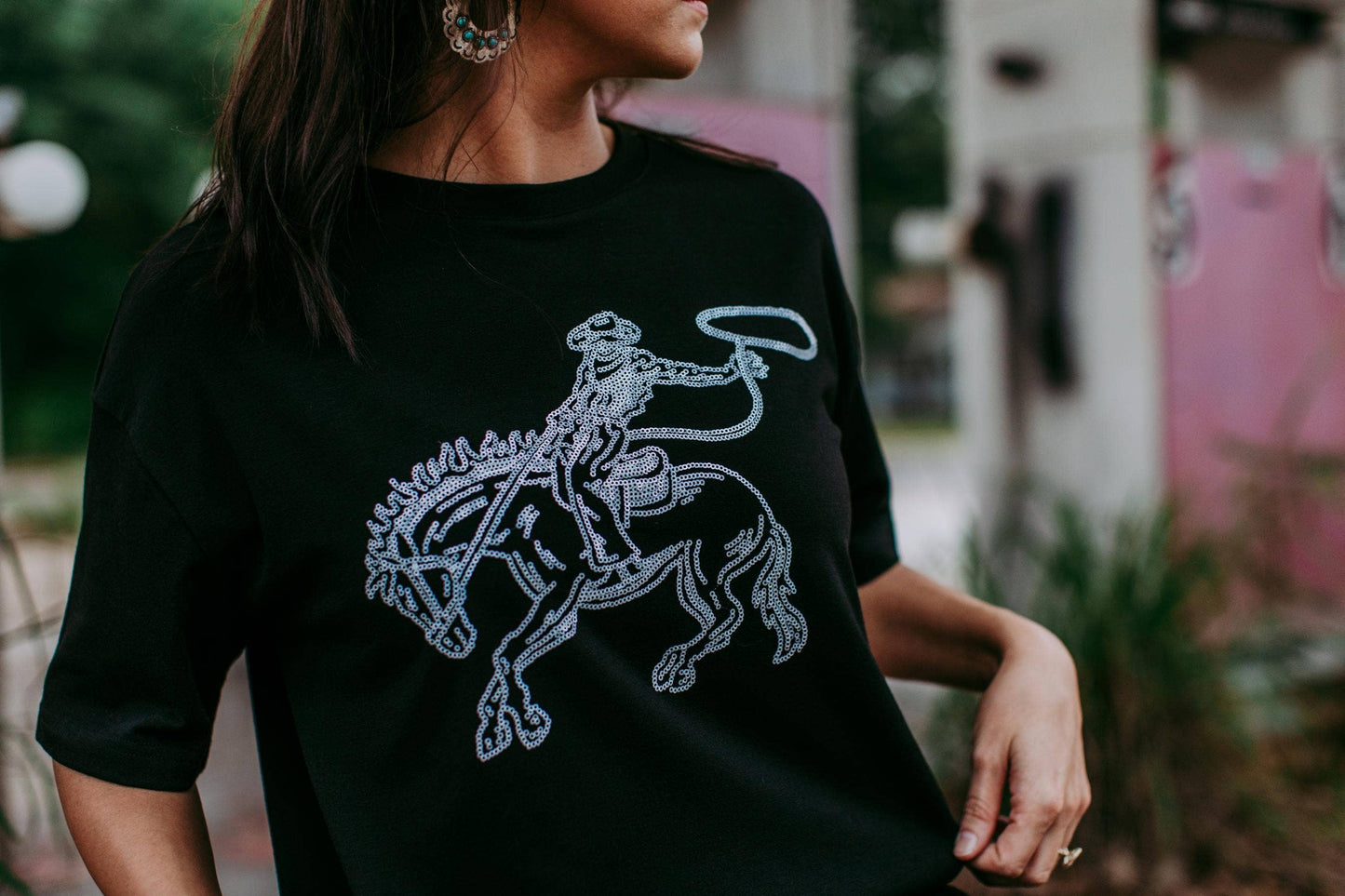 MK427 Deadwood Sequin Embellished Tee Dress: Black / L