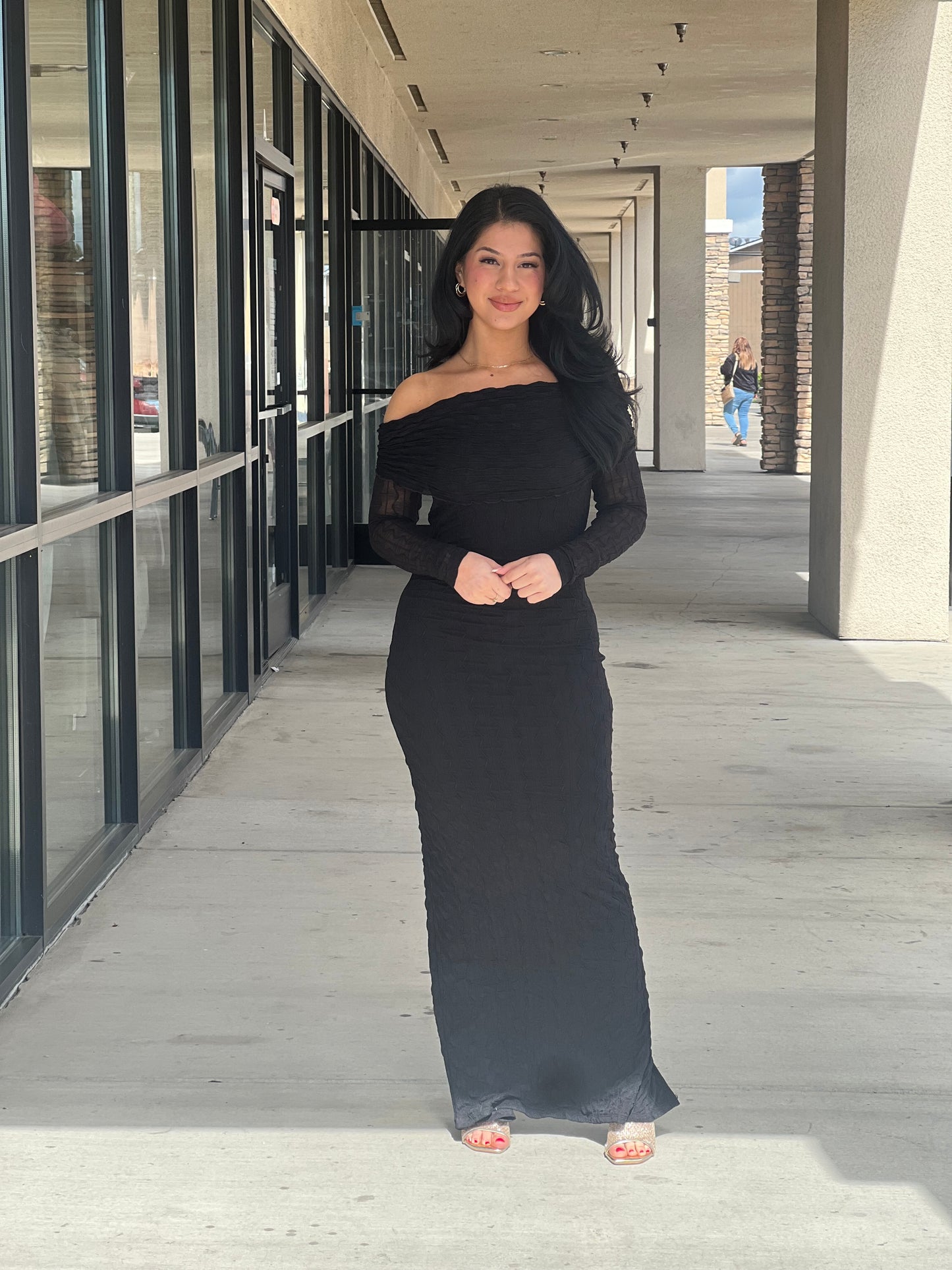 MAXI OFF SHOULDER DRESS