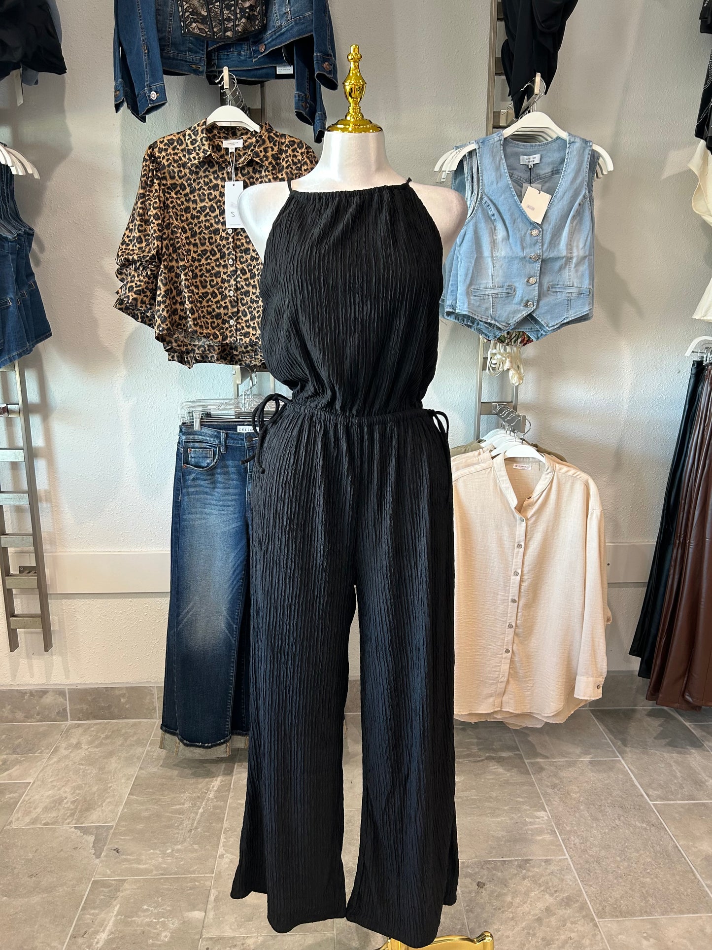 Halter Neck Crinkle Knit Jumpsuit