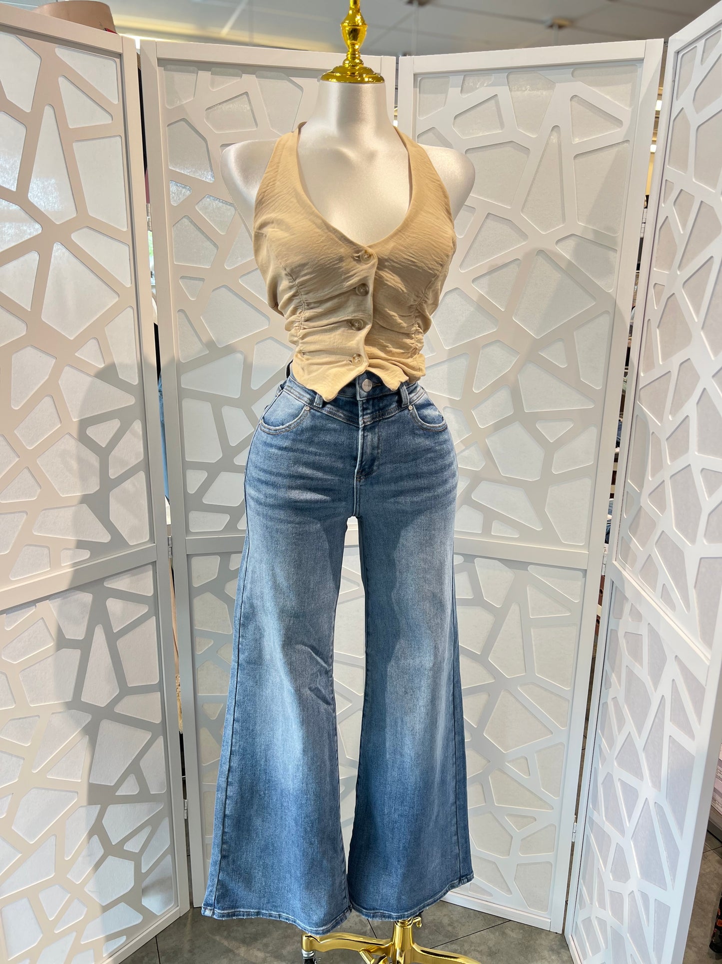 RISEN HIGH RISE WIDE FRONT YOKE DETAILED JEANS