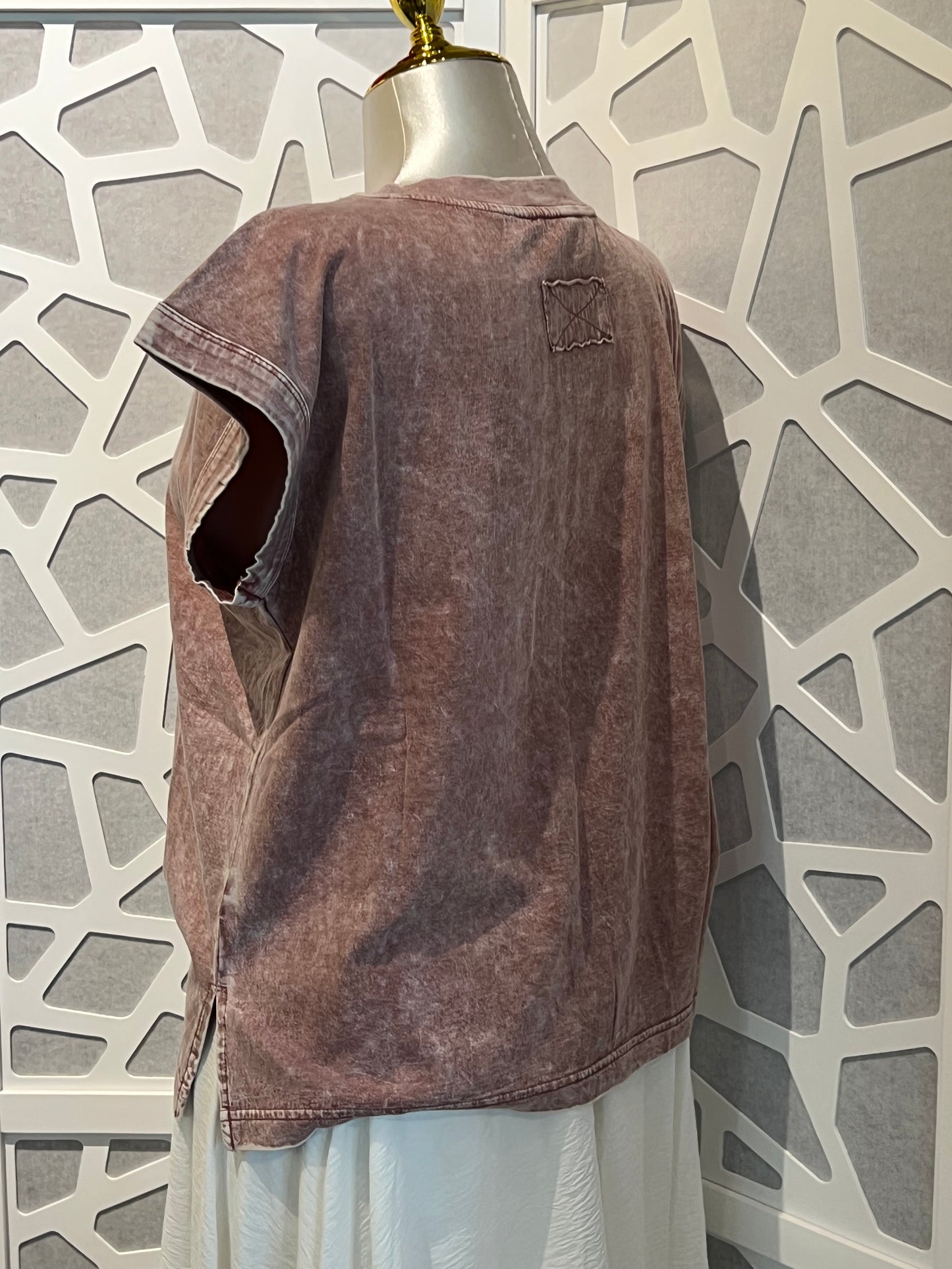 WASHED EXTENDED SHOULDER KNIT T-SHIRT