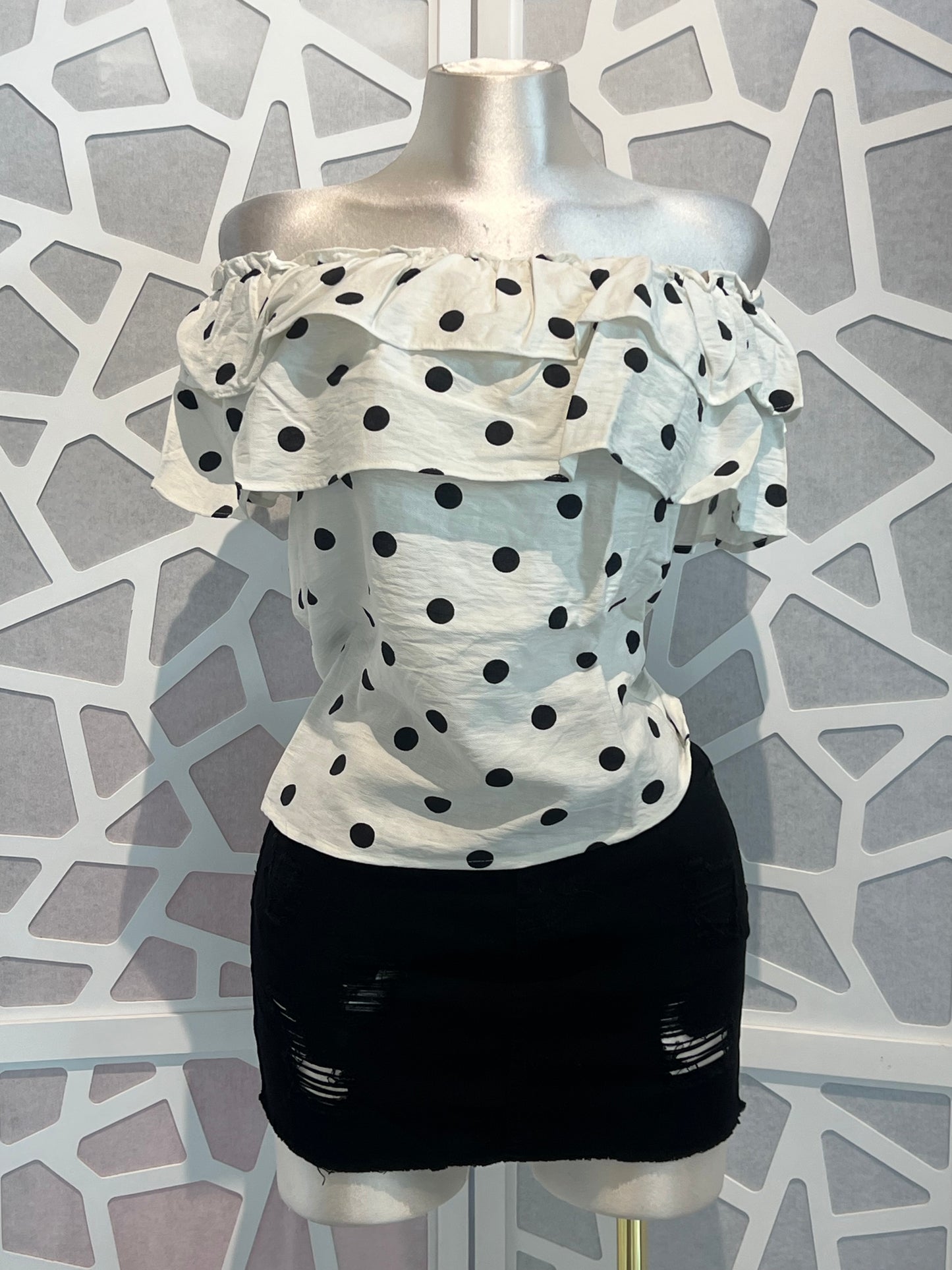 POLKA DOT OFF-THE-SHOULDER TOP
