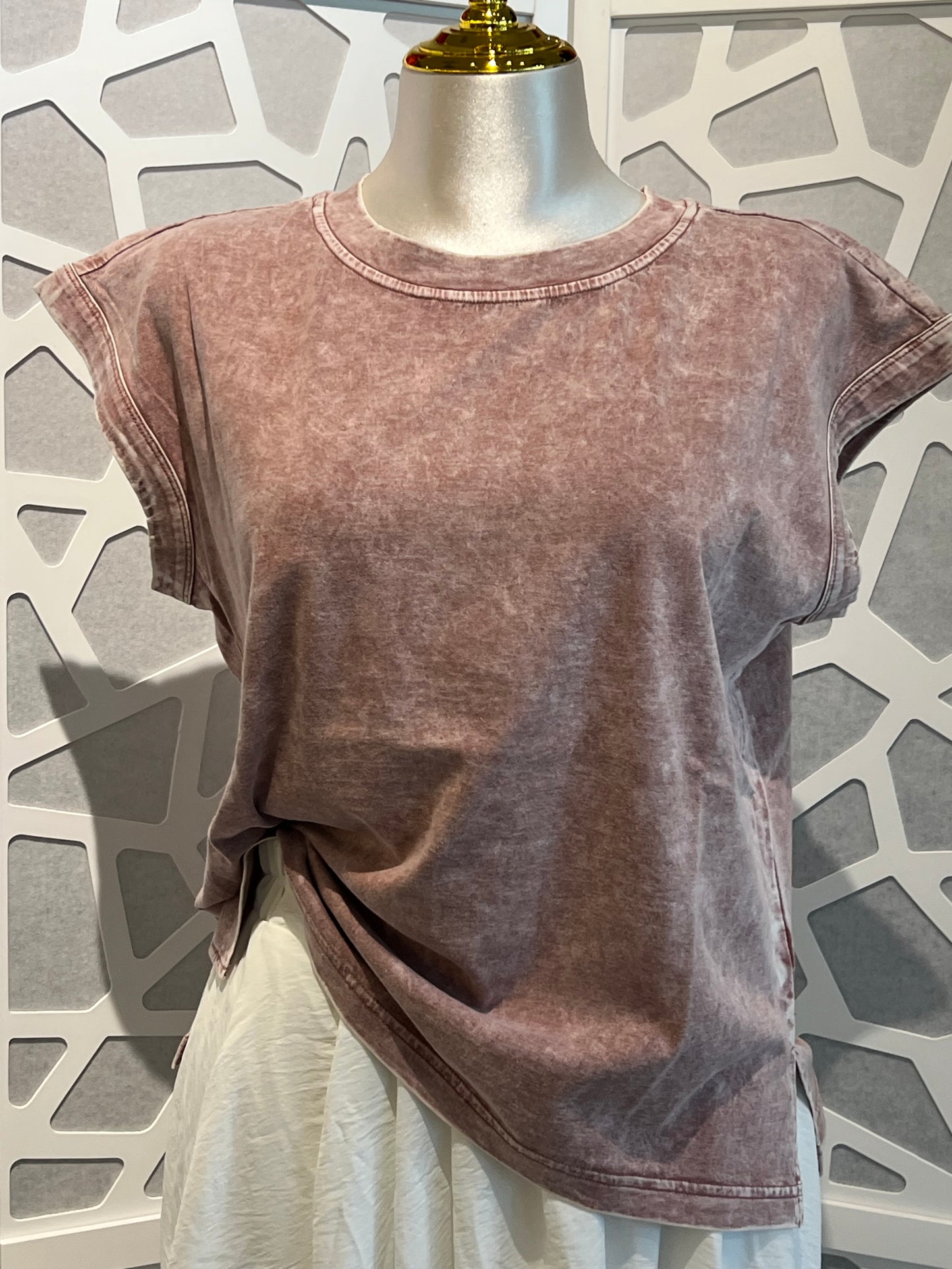 WASHED EXTENDED SHOULDER KNIT T-SHIRT