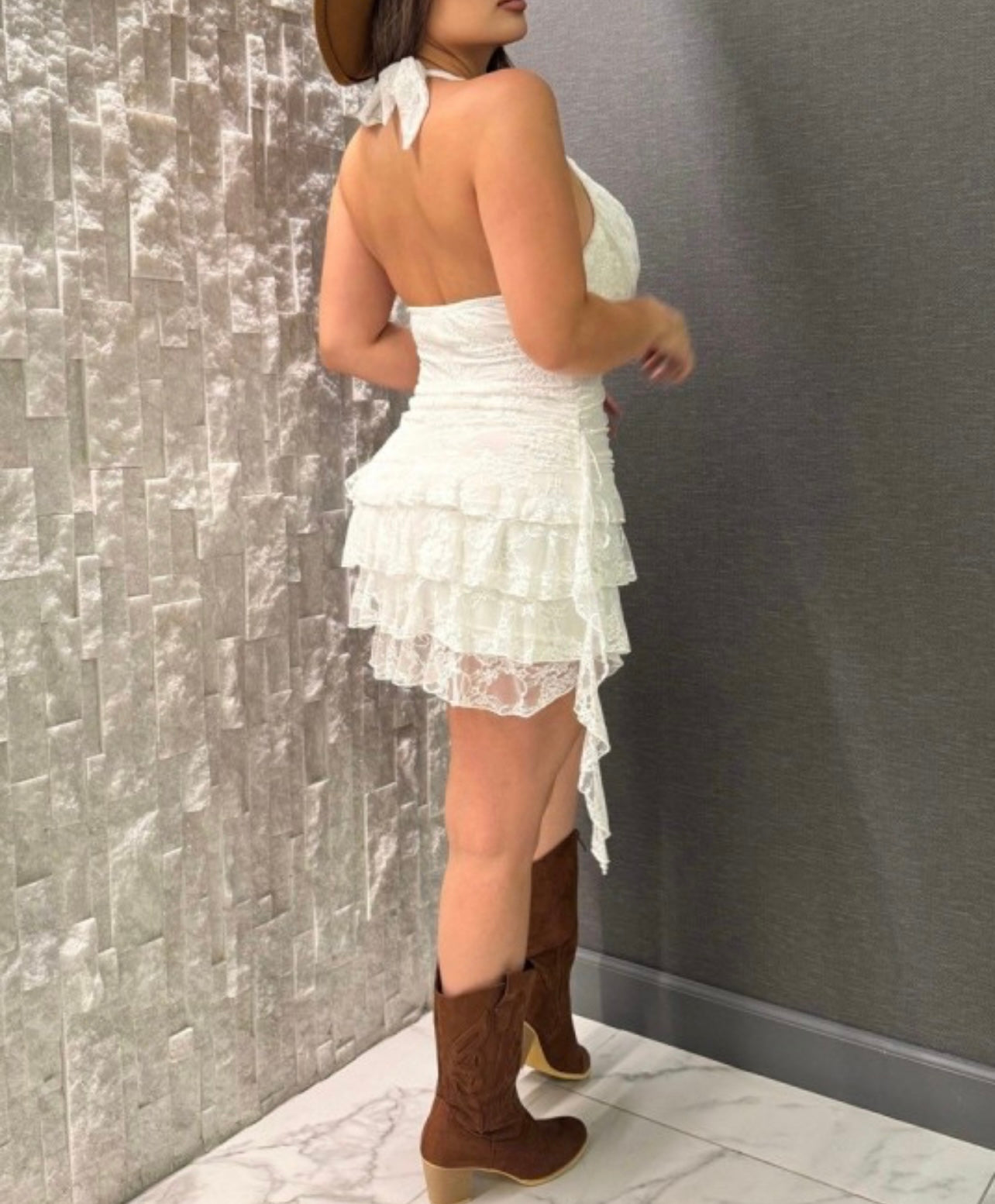 LADY IN LACE ROMPER