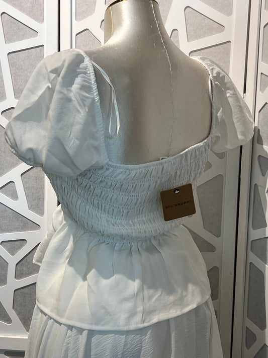 FRONT TIE DETAIL PUFF SLEEVE SMOCKED TOP