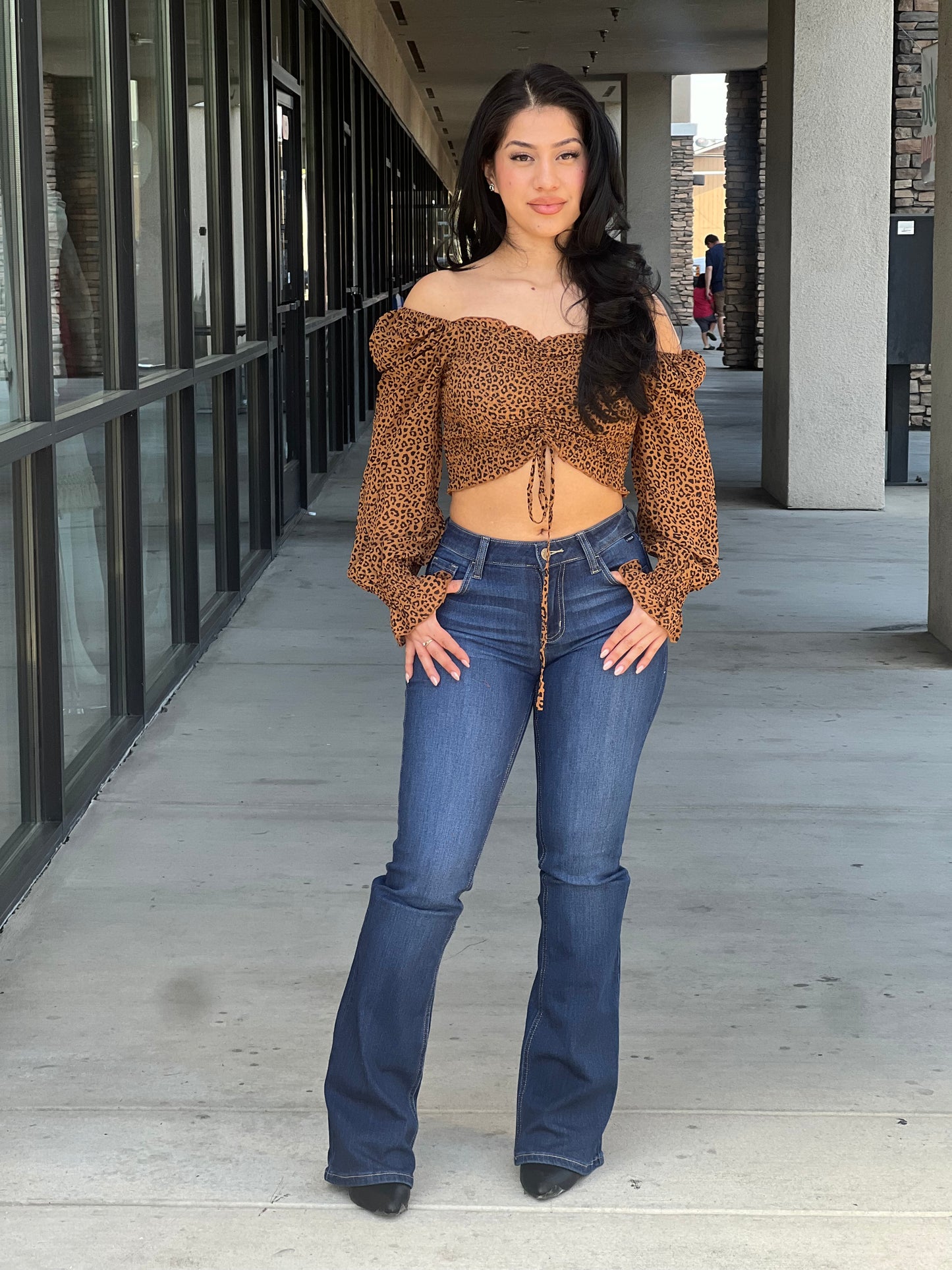 MID RISE FLARE JEANS