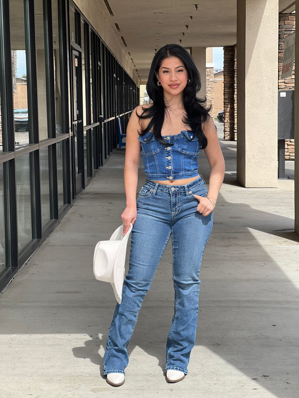 Junior Heavy Stitch Mid-Rise Bootcut W/Embroidery