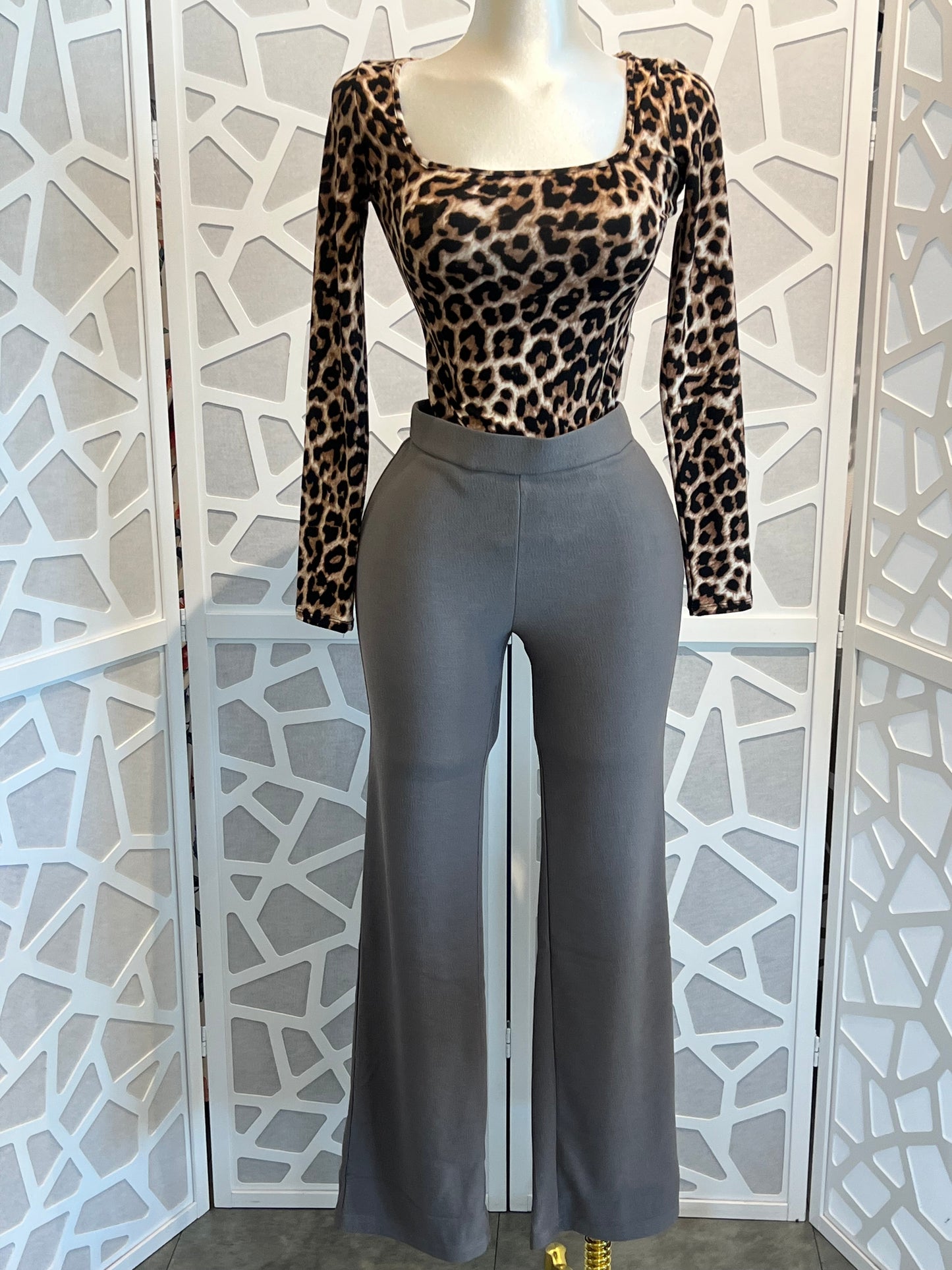STRAIGHT LEG PANTS