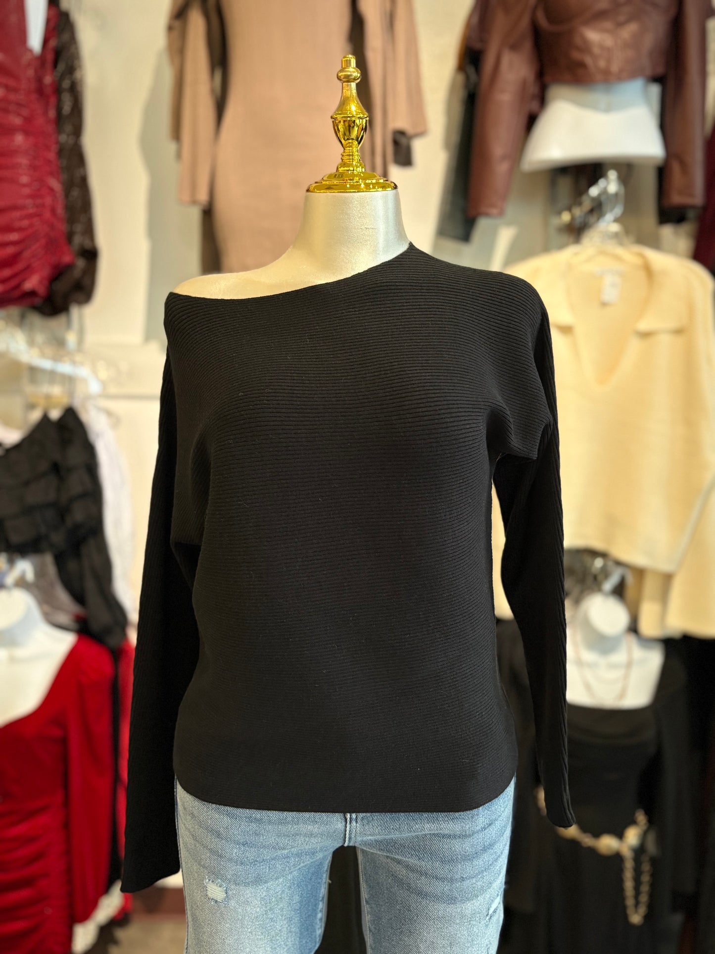 Leslie sweater top