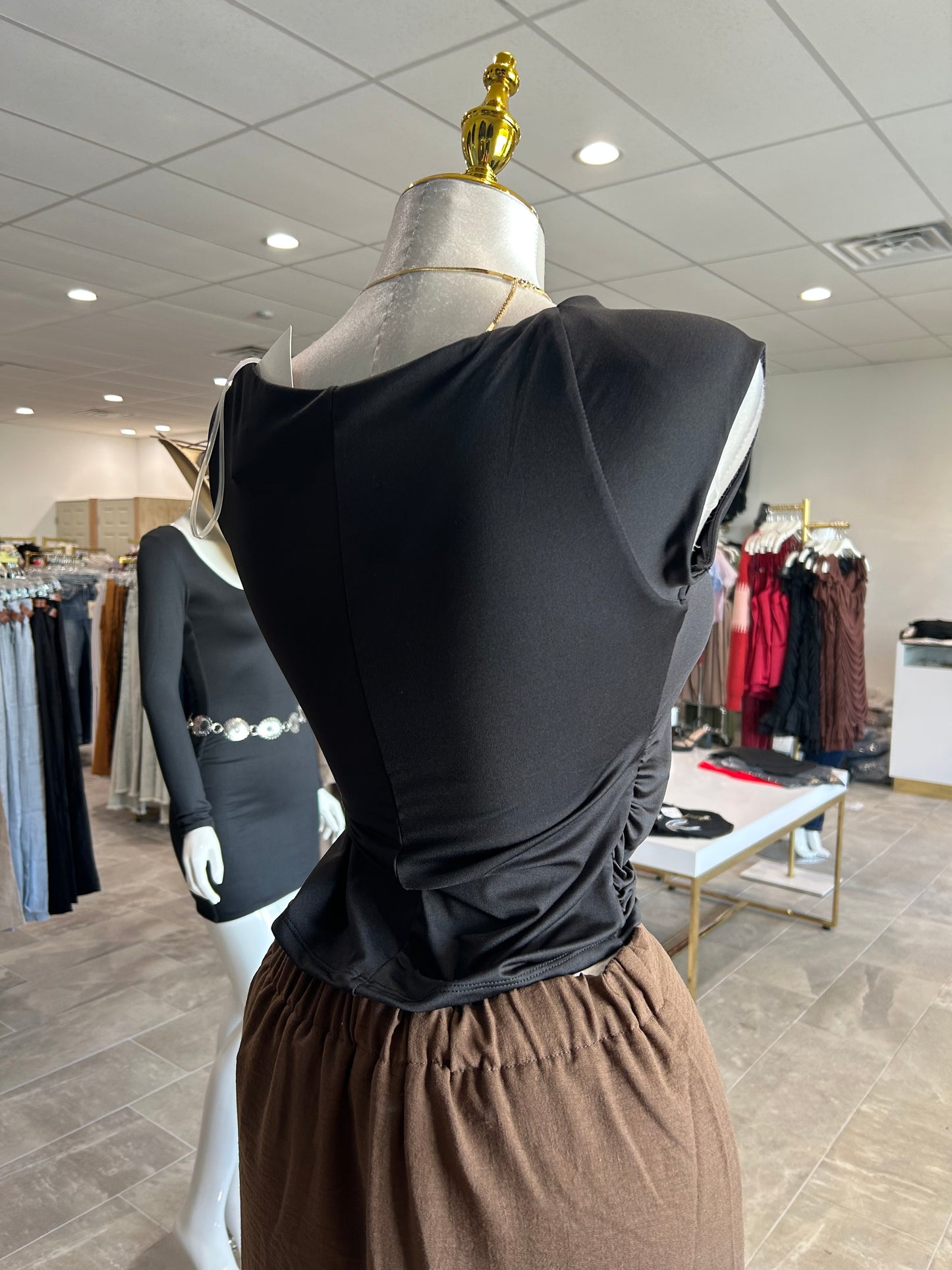 Cap Slv Stright Neck Shirring Knit Top
