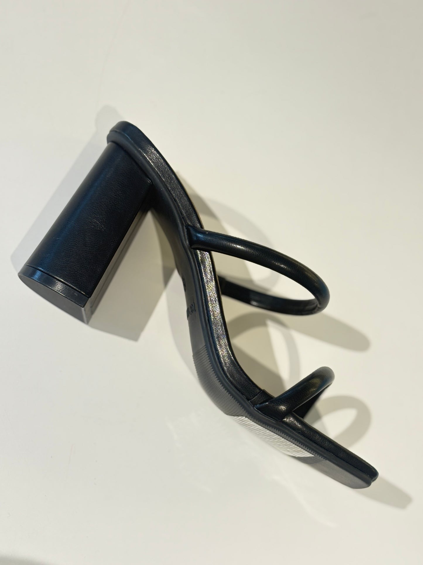 Double strap block heel