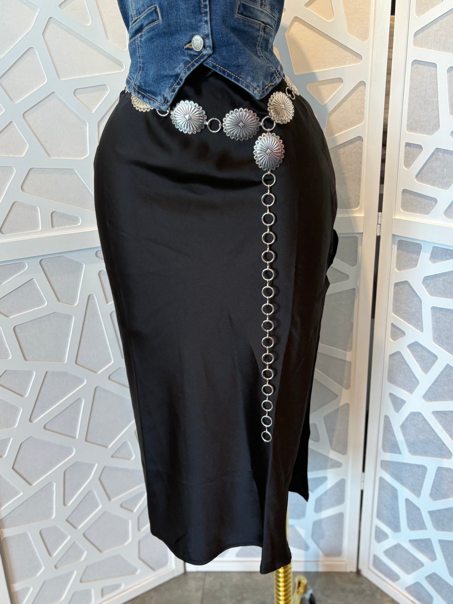 Satin skirt with side slit