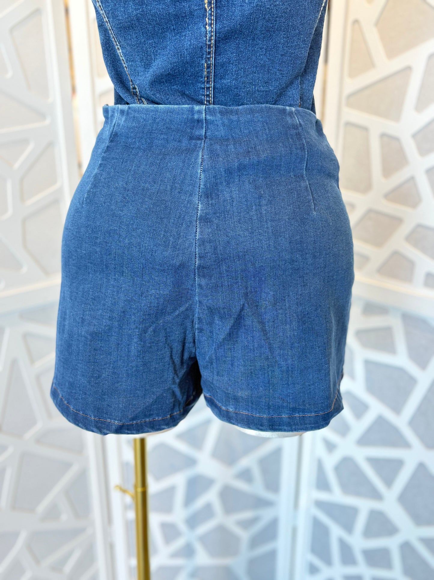 Denim button skort