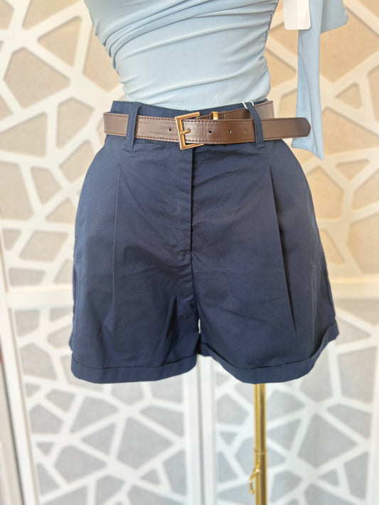 High waisted shorts with belt