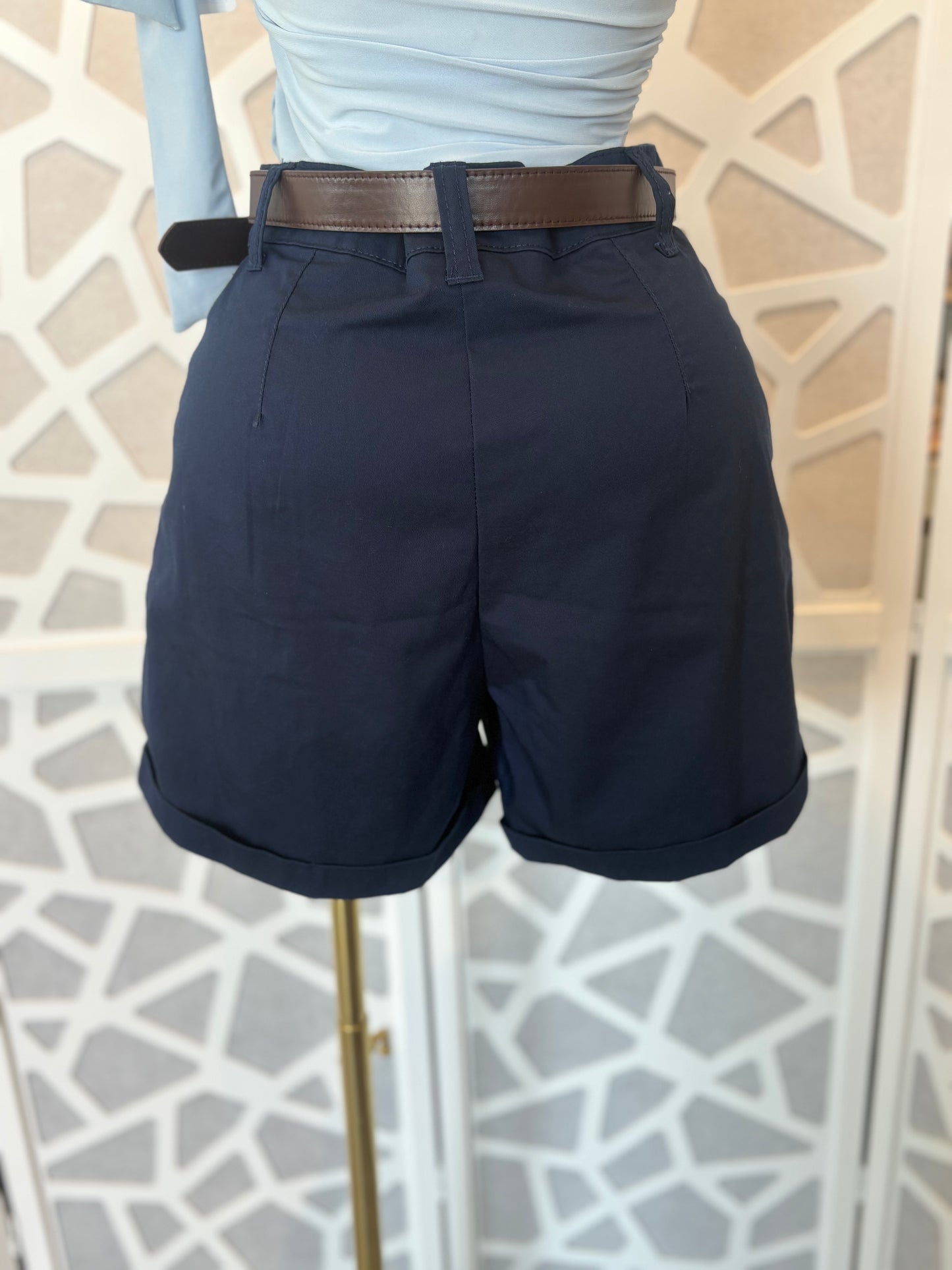 High waisted shorts with belt