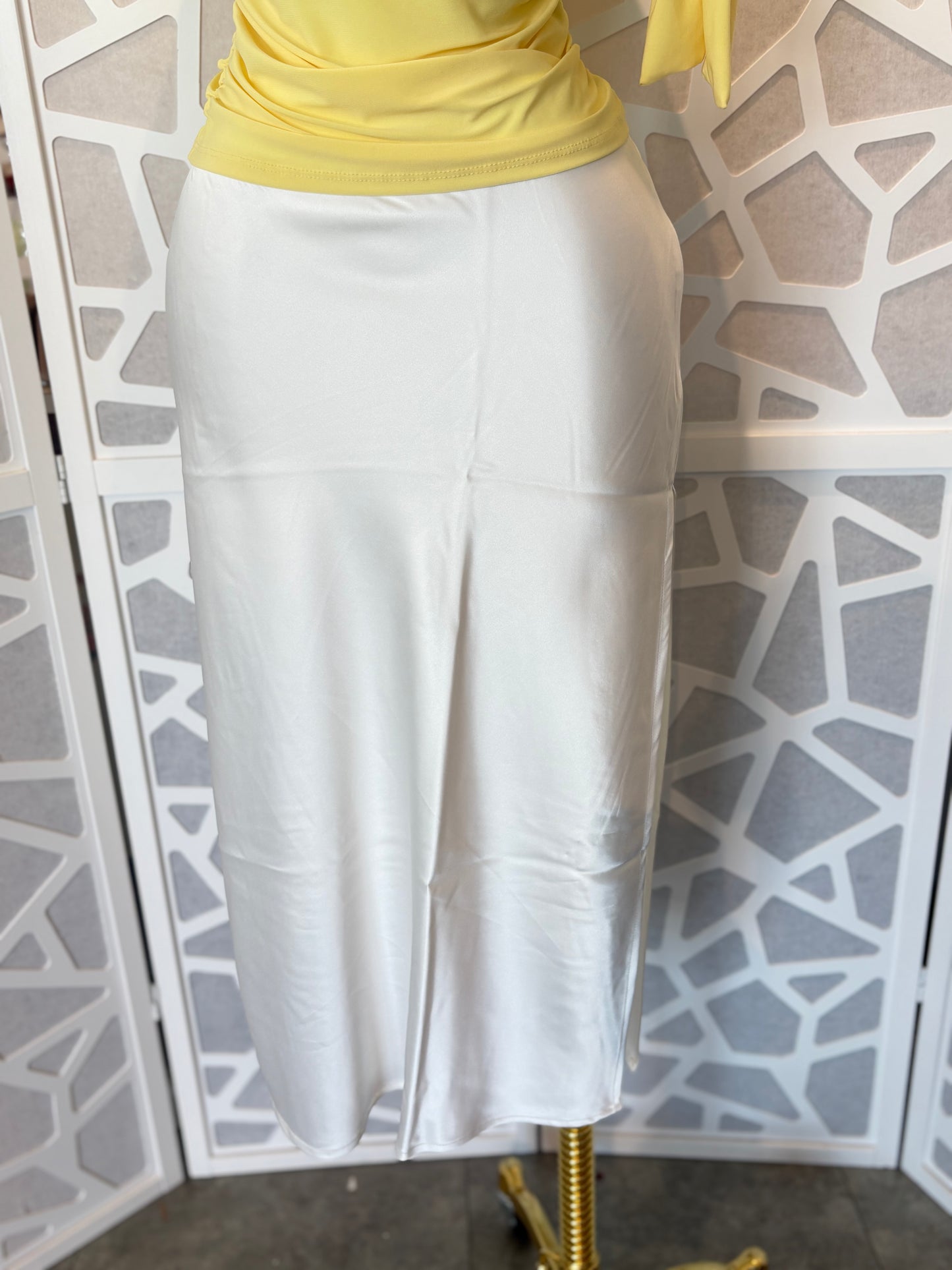 Satin skirt with side slit
