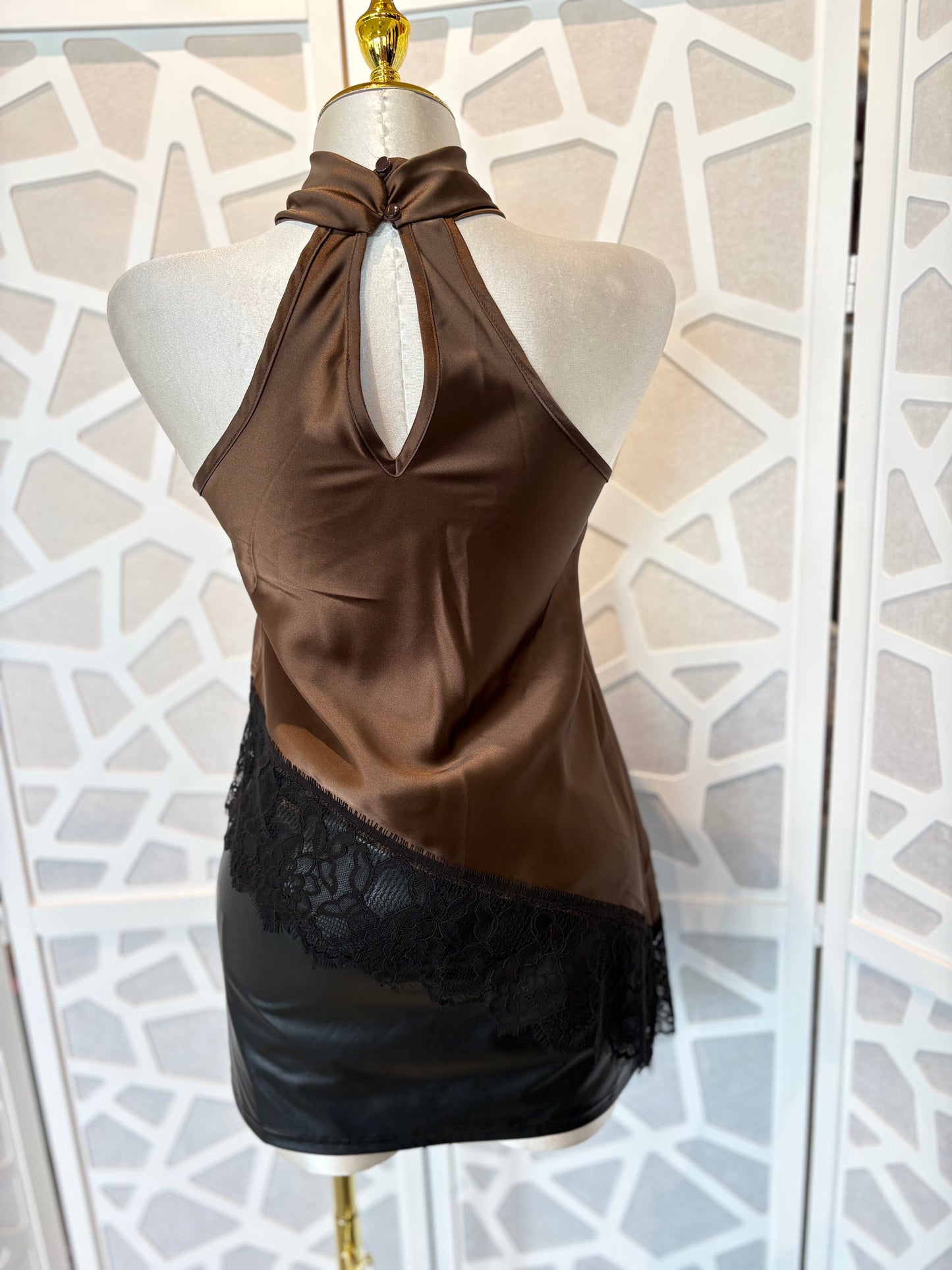 Liz lace detail top