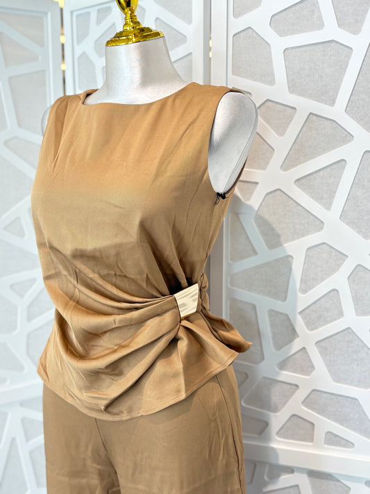 Pant set with detail top