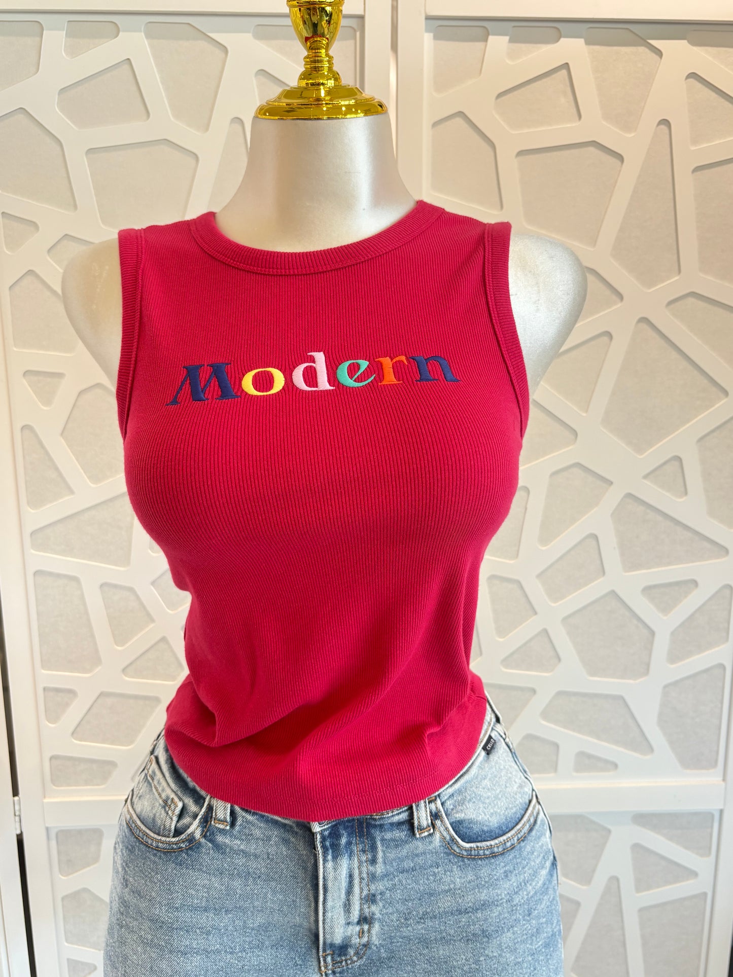 Modern top