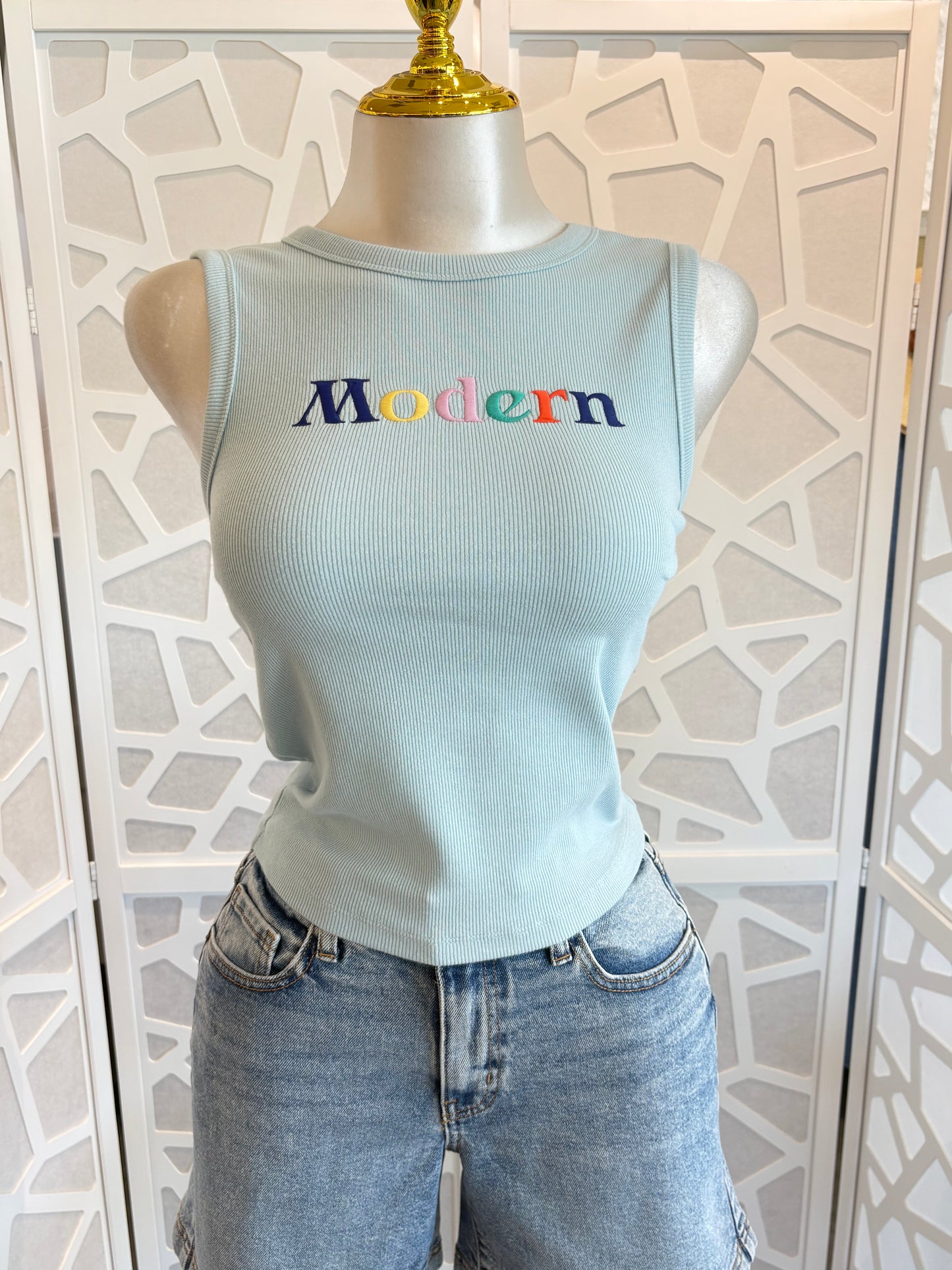 Modern top