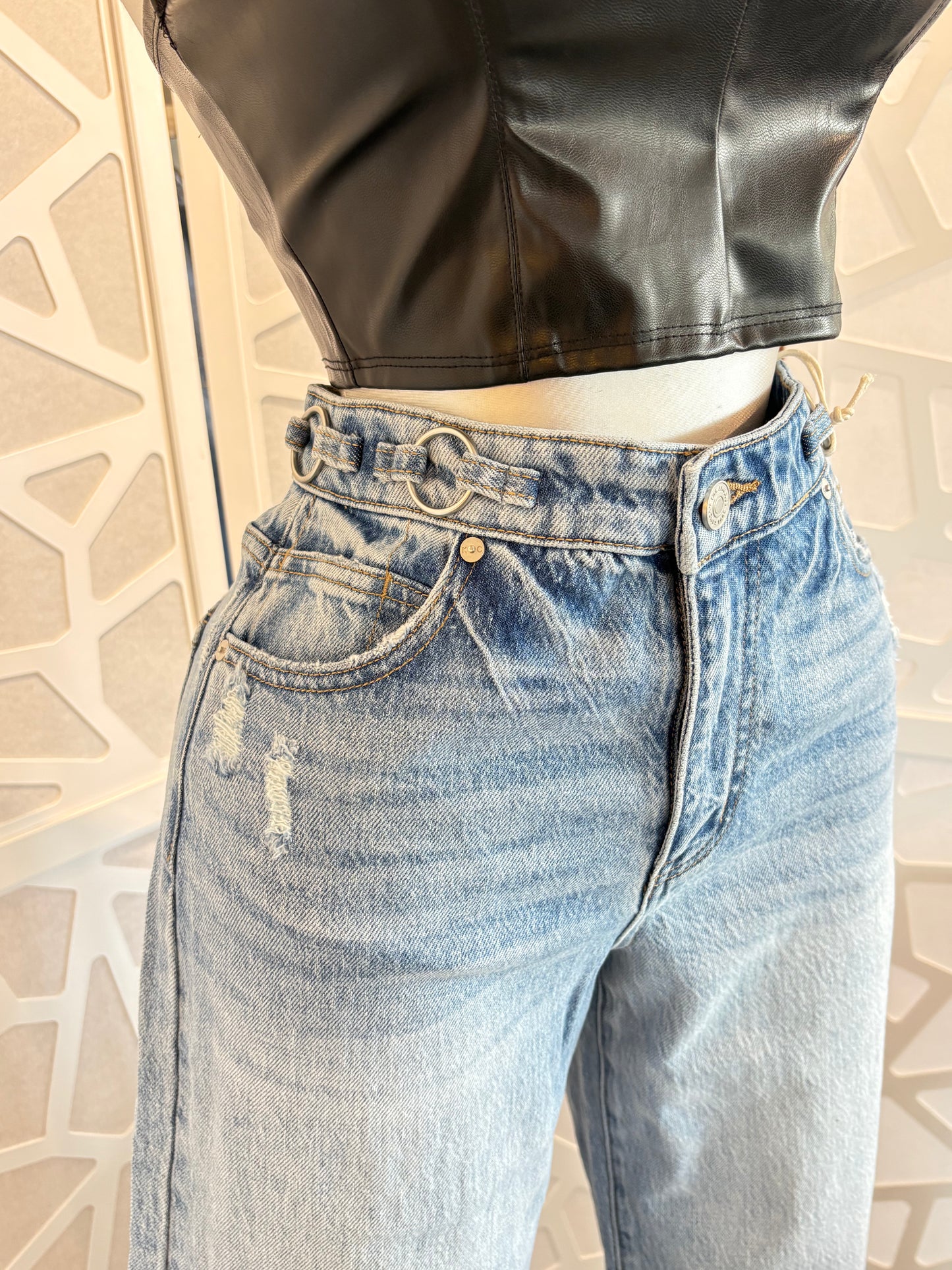 Metal ring waistband low curve wide jeans