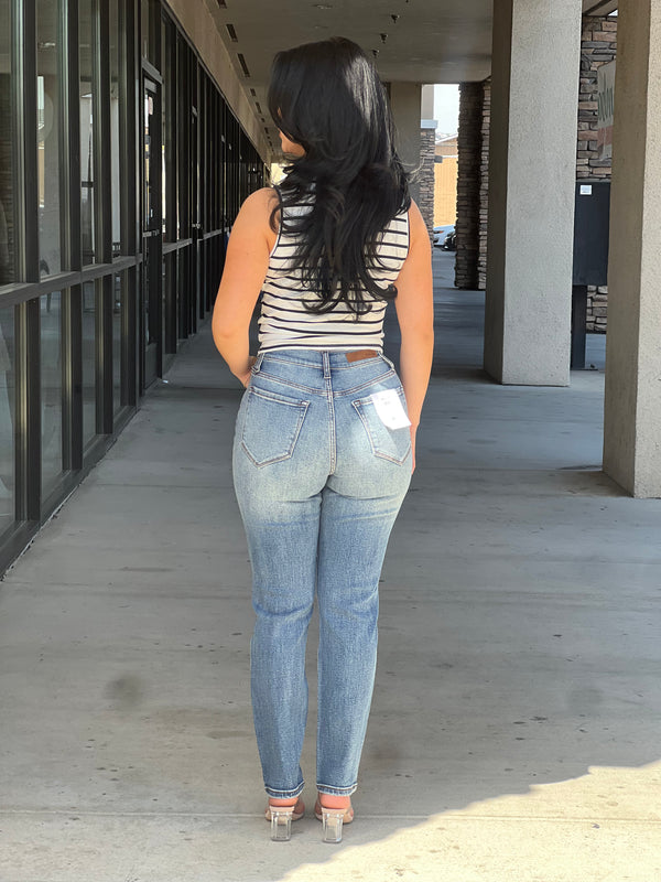 CELLO HIGH RISE MOM JEANS
