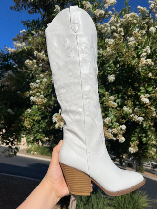 Take me away boots WHITE